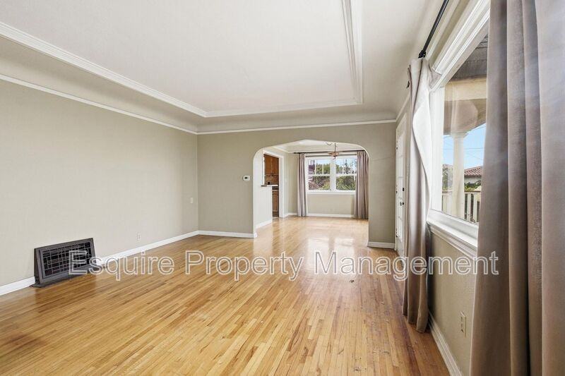 2381 Hyland Ave - Photo 5 of 29
