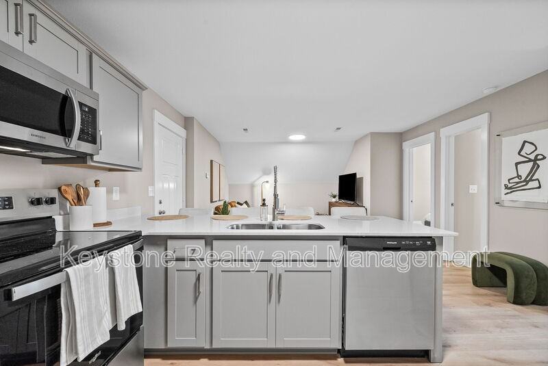 15007 Fort Campbell Blvd - Photo 7 of 14