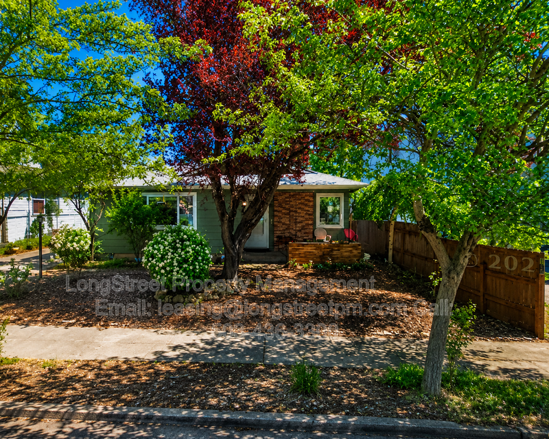 4516 Se 65th Ave - Photo 2 of 43