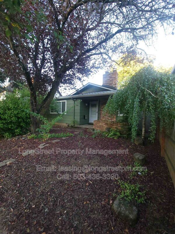 4516 Se 65th Ave - Photo 3 of 43