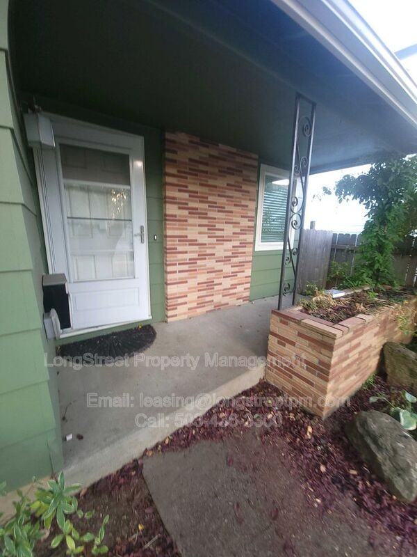 4516 Se 65th Ave - Photo 4 of 43