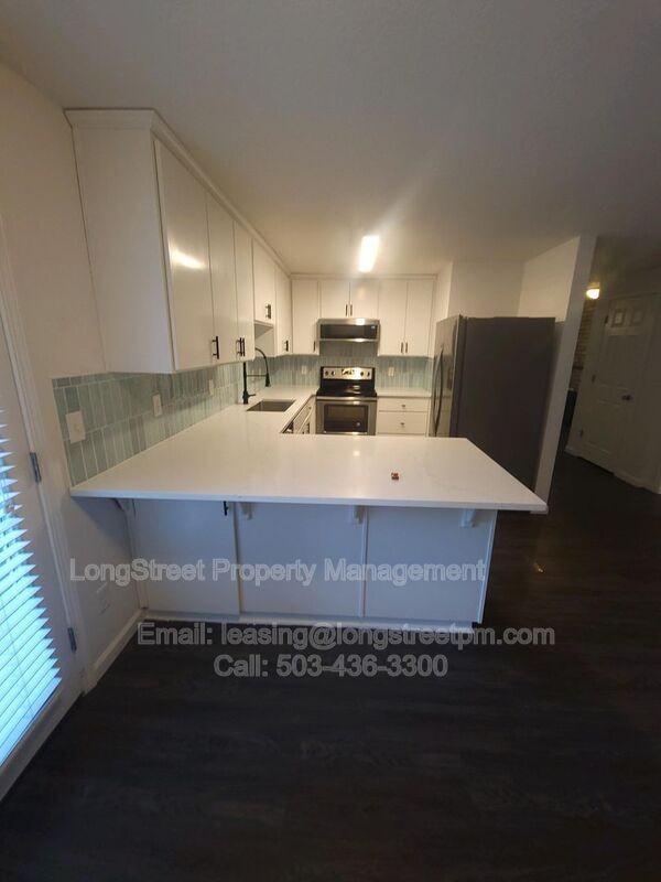 4516 Se 65th Ave - Photo 6 of 43