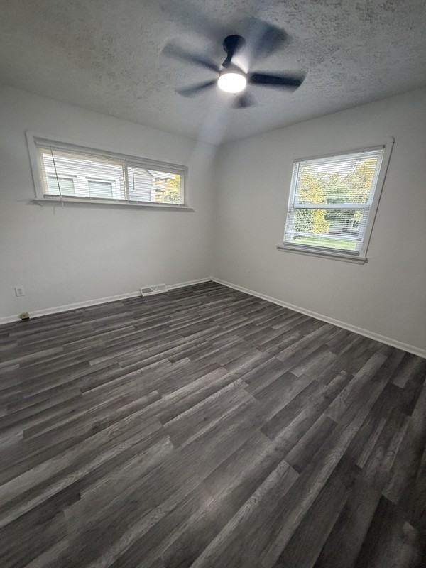 6706 Gilbert Ave - Photo 7 of 10