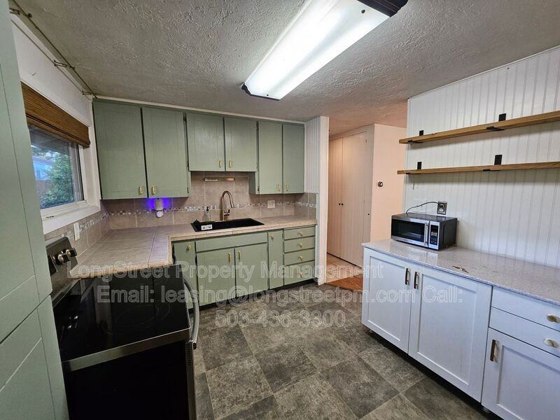 622 Se 137th Ave - Photo 6 of 31