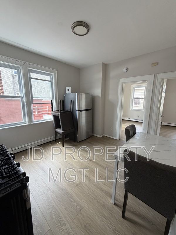 341 Palisade Ave - Photo 2 of 5
