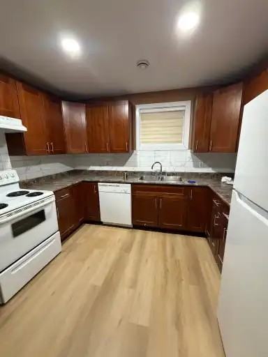 11137 96 St Nw - Photo 2 of 11