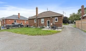 featured image of 36 Simpson Ave #2