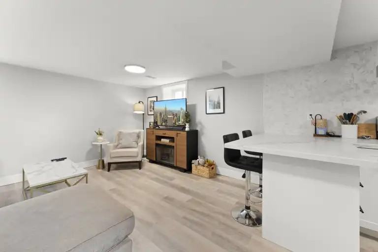 36 Simpson Ave #2 - Photo 3 of 18