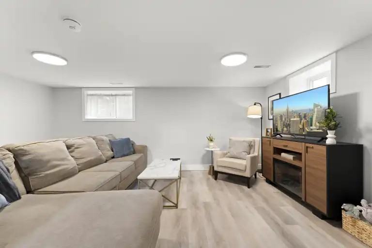 36 Simpson Ave #2 - Photo 4 of 18