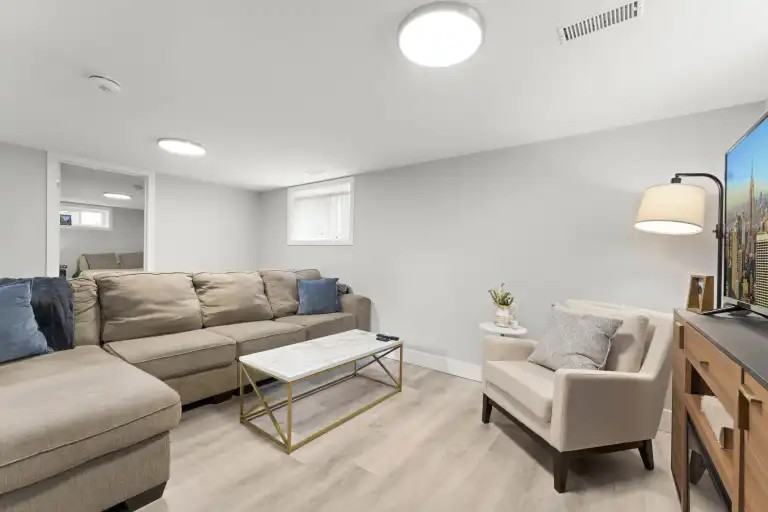 36 Simpson Ave #2 - Photo 5 of 18