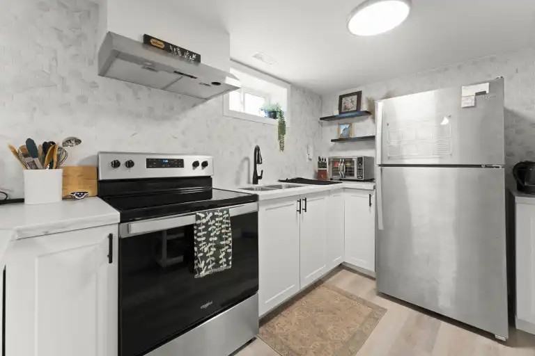 36 Simpson Ave #2 - Photo 7 of 18