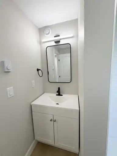 1222 Johnson St #2 - Photo 7 of 11