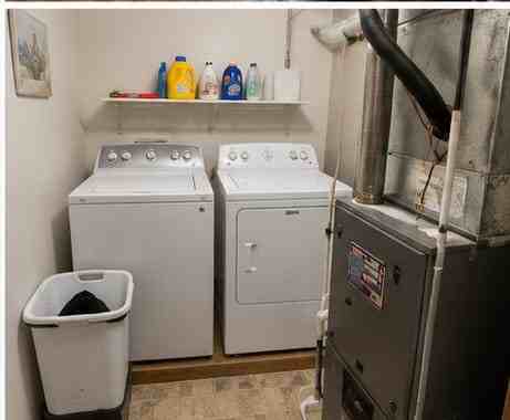 460 Echo Ln #A - Photo 3 of 6