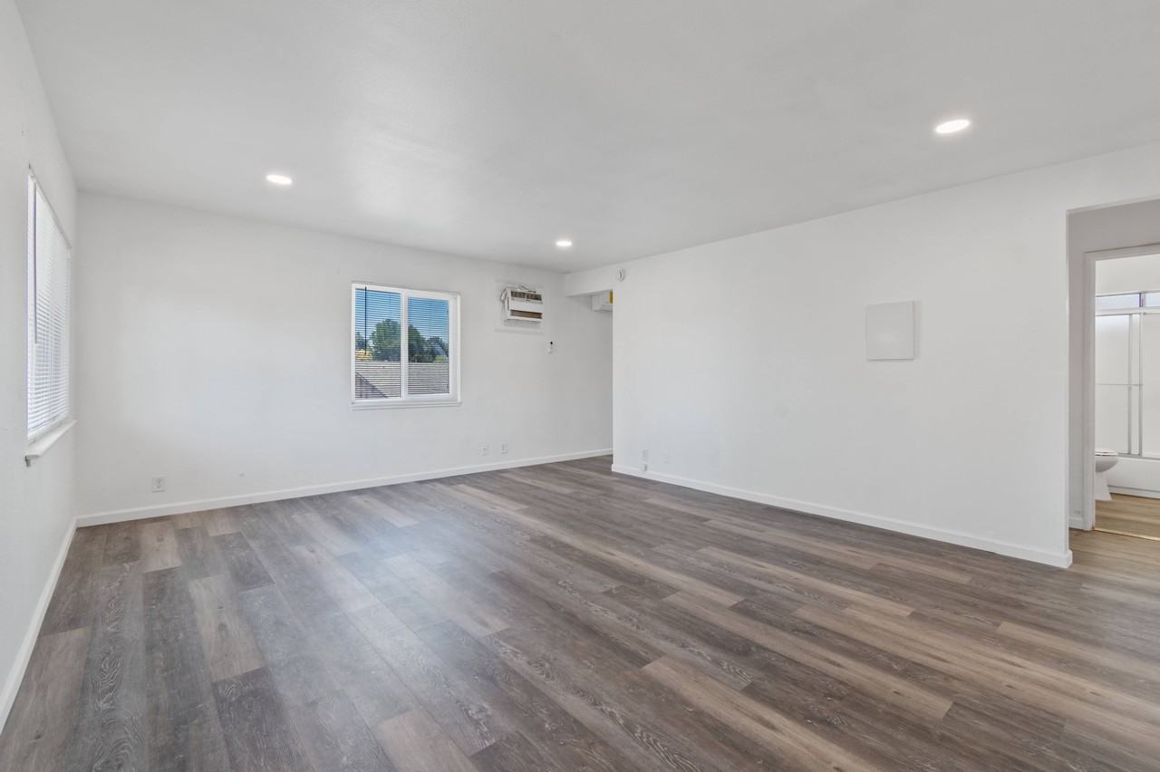 617 Tully Rd #21 - Photo 4 of 12