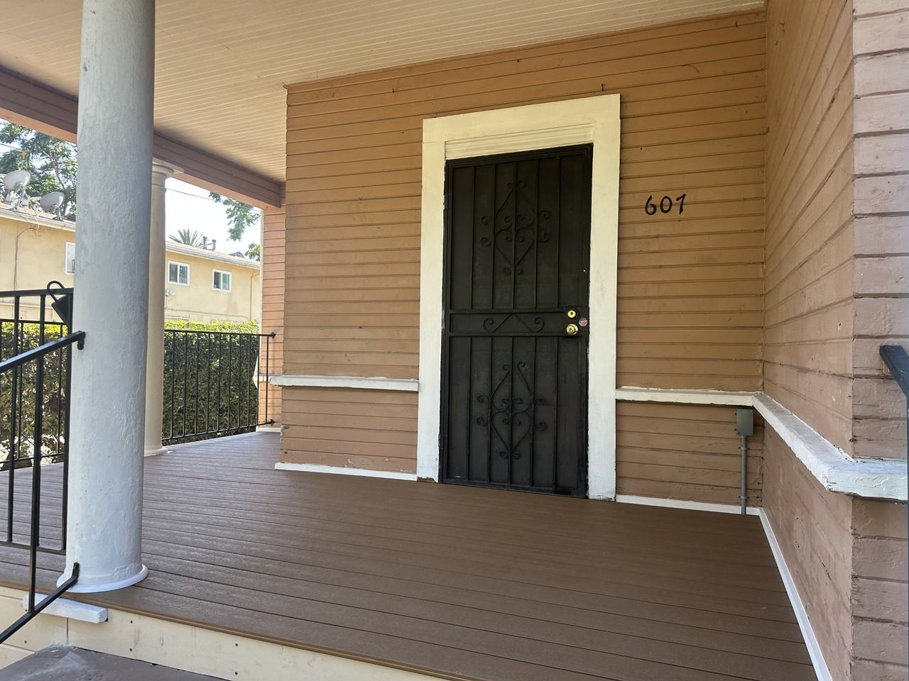 607 N Summit Ave #NA - Photo 2 of 13