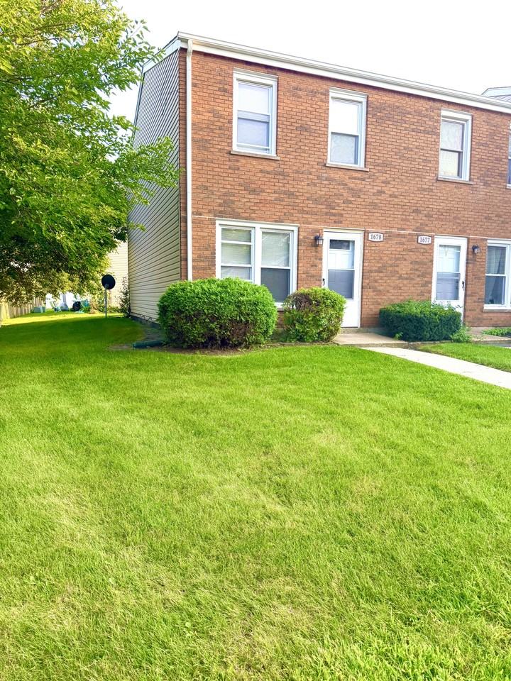 1678 Shamrock Ct - Photo 2 of 31