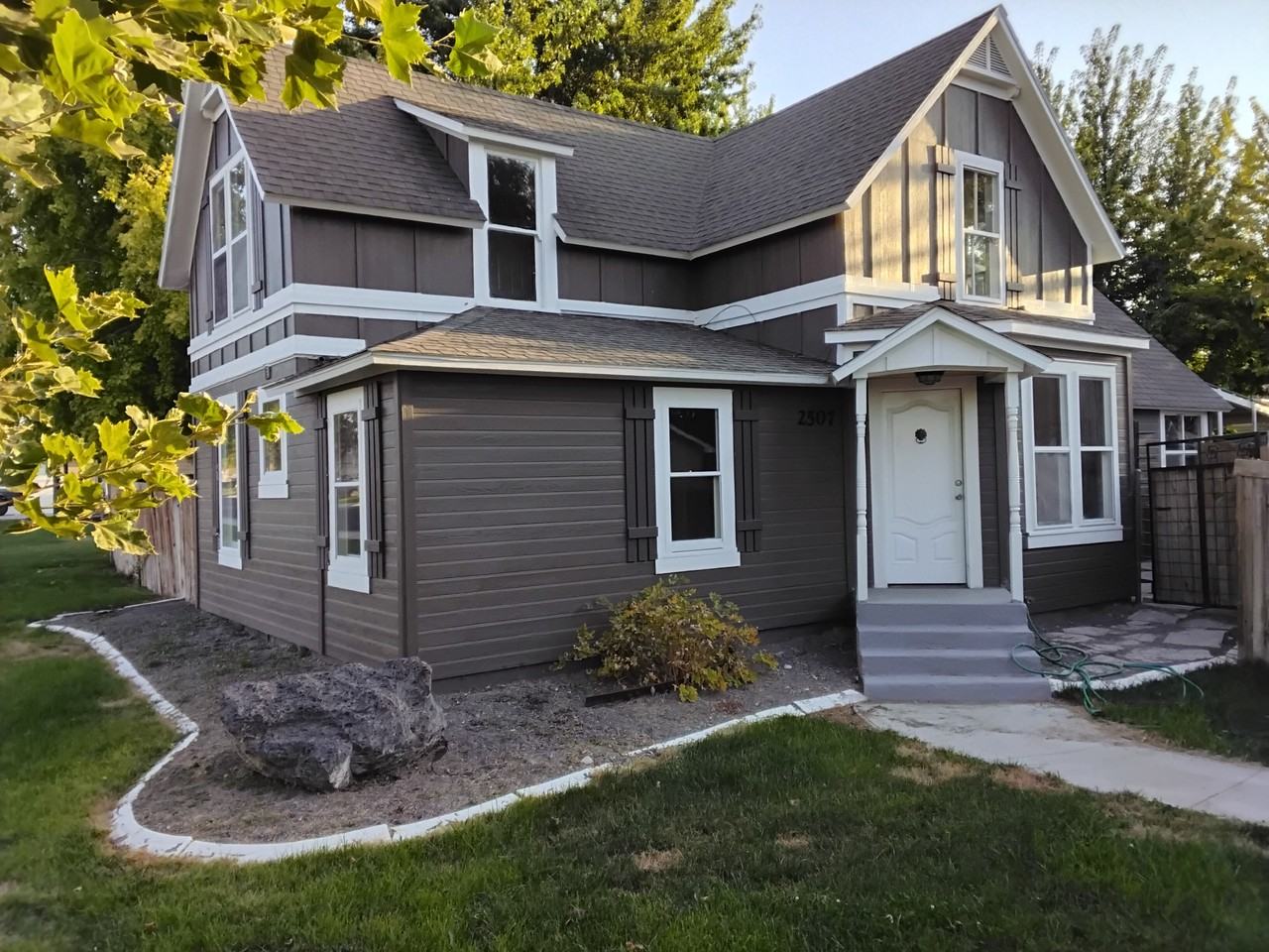 2507 S Canyon St #NA - Photo 2 of 26