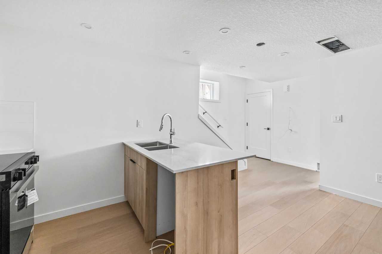 9113 150 St Nw - Photo 5 of 8