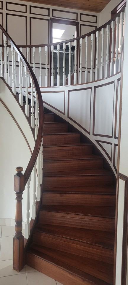 4 Edgehill Cres Nw - Photo 3 of 23