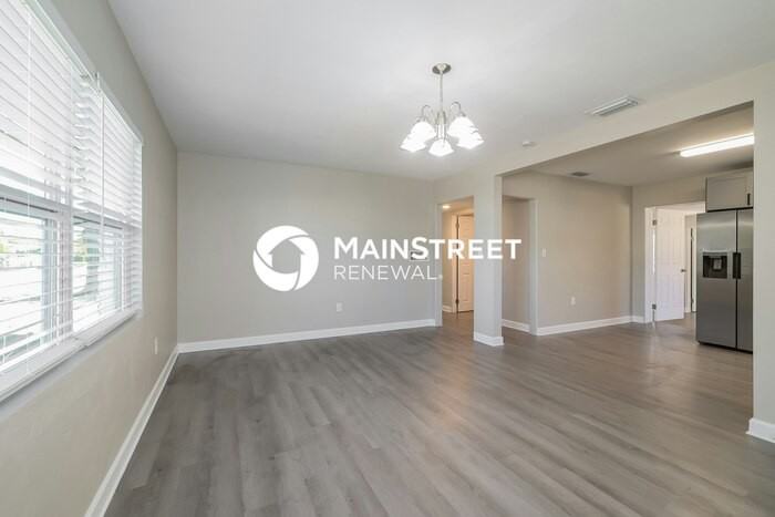 2024 10th St Nw - Photo 3 of 16
