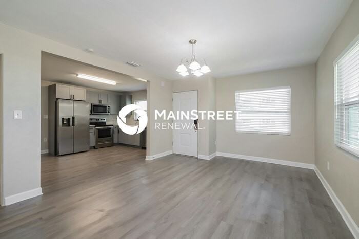 2024 10th St Nw - Photo 5 of 16