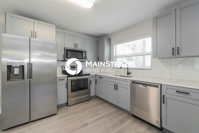 2024 10th St Nw - Photo 7 of 16