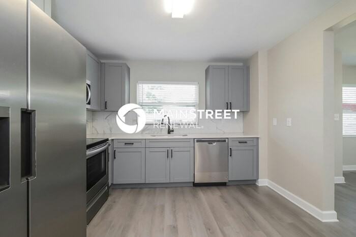 2024 10th St Nw - Photo 7 of 16