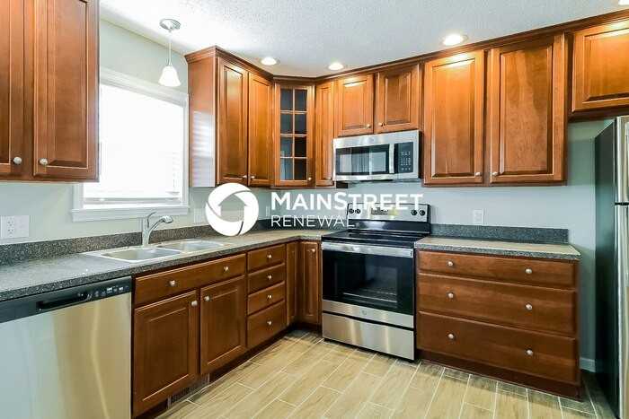 3613 Cove Dr - Photo 5 of 16