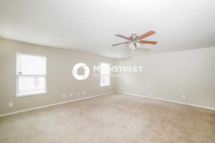5458 Fairway Forest Dr - Photo 4 of 15