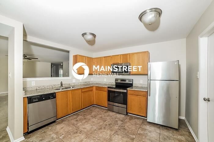 5458 Fairway Forest Dr - Photo 6 of 15