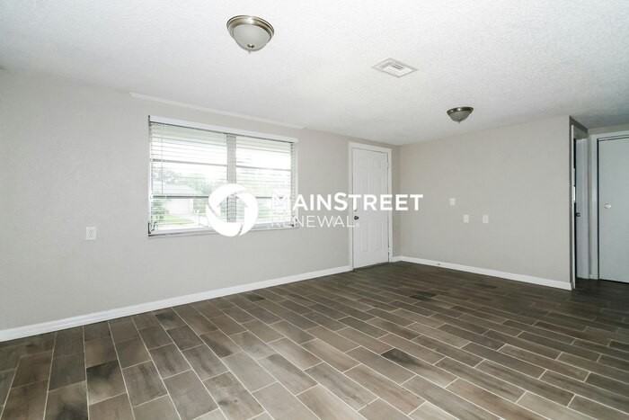 5537 Quist Dr - Photo 4 of 16