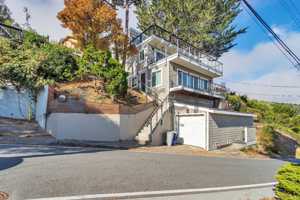 featured image of 822 Humboldt Rd