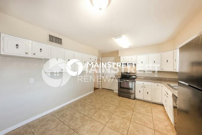 3315 W Elm St - Photo 6 of 16