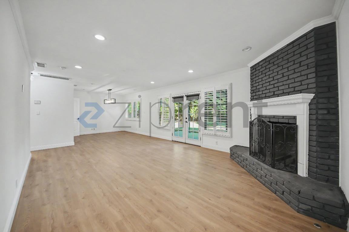 2142 E Larkwood St - Photo 4 of 31