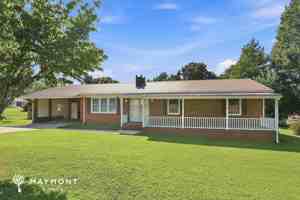 featured image of 1404 Cedar Dr