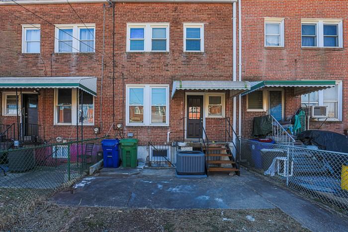 6499 Odonnell St - Photo 5 of 38