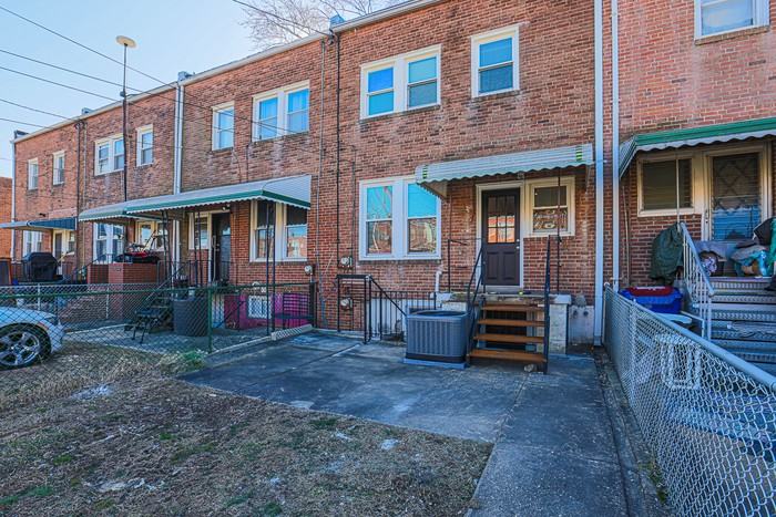 6499 Odonnell St - Photo 6 of 38