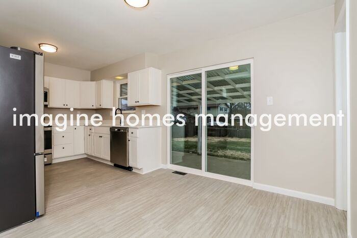 1656 Summit Hills Dr - Photo 7 of 17