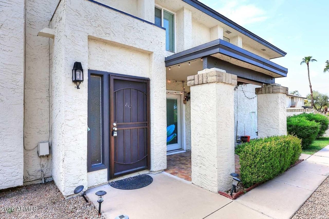 812 E Eugie Ave - Photo 2 of 32