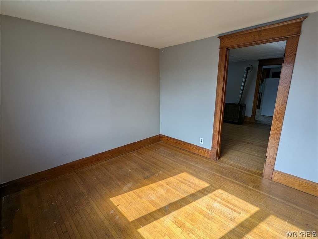 96 Fredro St - Photo 3 of 9