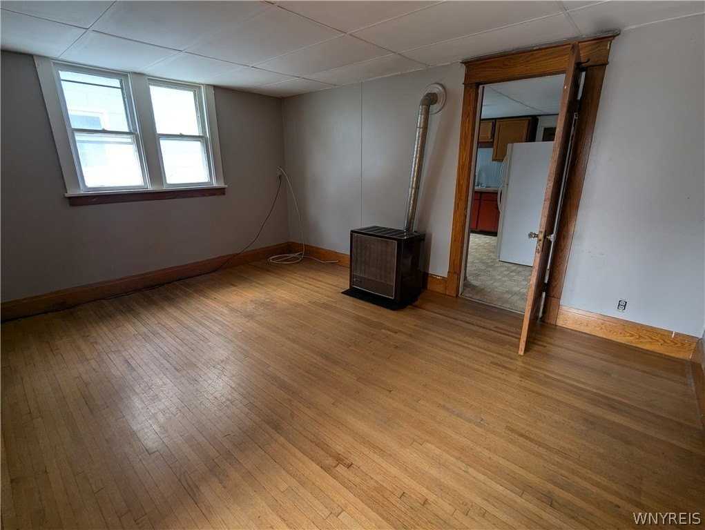 96 Fredro St - Photo 4 of 9