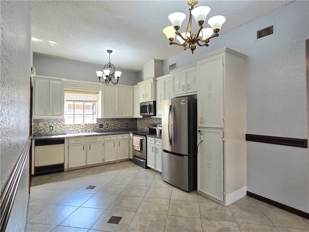 6005 Williston Dr - Photo 4 of 12