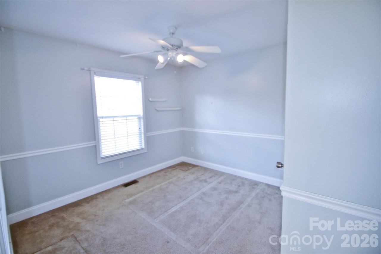 1491 Mayfair Dr - Photo 7 of 13