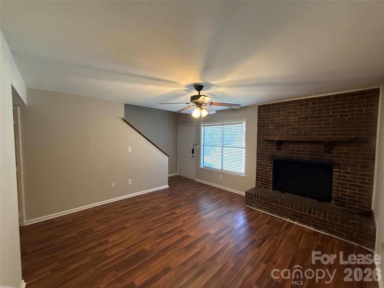 2325 Brookview Ct - Photo 3 of 13