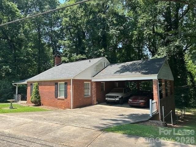 399 Westwood Dr - Photo 2 of 3