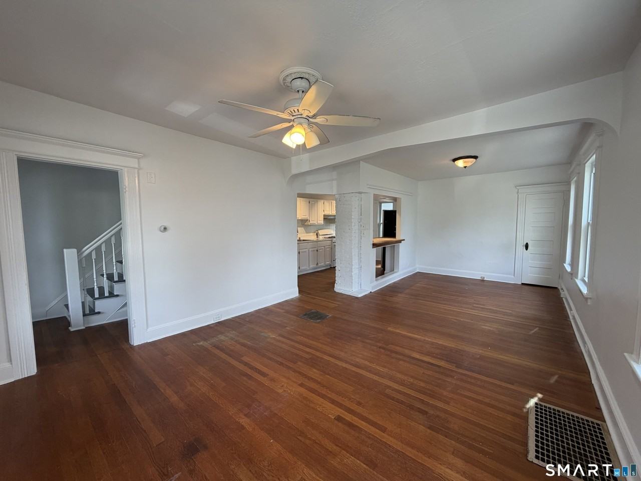 90 Belmont St - Photo 5 of 12