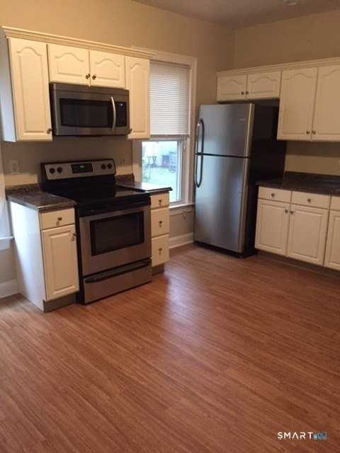 46 Oakland St - Photo 3 of 16