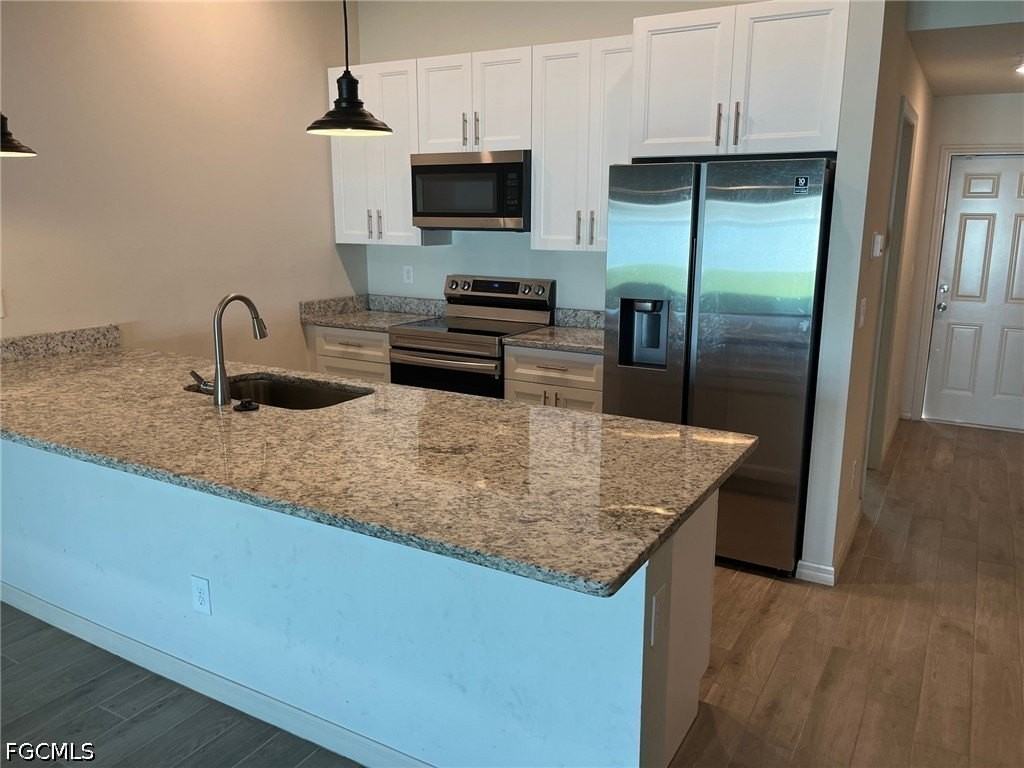 916 Andalusia Blvd - Photo 2 of 10