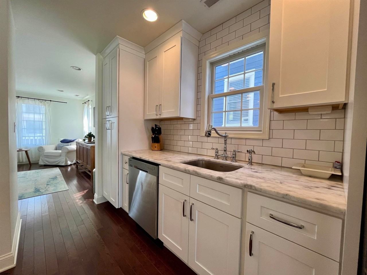 304 N Vendome Ave - Photo 5 of 19