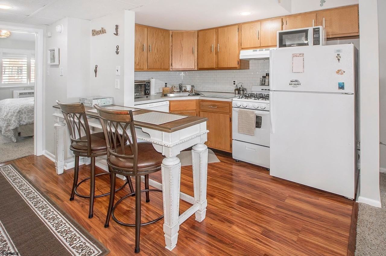 130 N Adams Ave - Photo 5 of 12